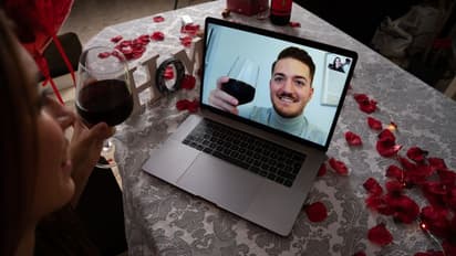 Virtual Dating: প্রেম বজায় রাখতে ভার্চুয়াল ডেটিং-ই ভরসা, এক্ষেত্রে মেনে চলুন এই কয়টি জিনিস