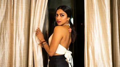 నాగార్జునతో లిప్ లాక్ సీన్ కి ఓకె.. కండిషన్స్ అప్లై అంటున్న అమలాపాల్ ?