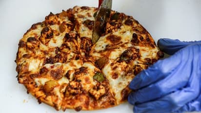 Pizza खाने वालों के लिए खुशखबरी! जानें क्यों न्यूट्रिशनिस्ट ने कहा- इसे नाश्ते में खाया करें, होगा फायदा