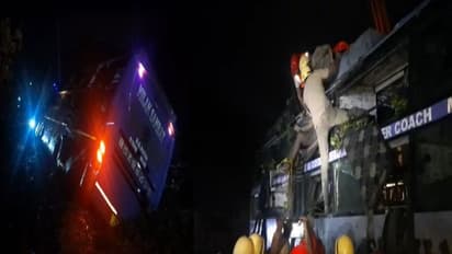 Bus Accident- ক্রেন দিয়ে বাস টেনে তুলতেই মিলল একাধিক দেহ, রায়গঞ্জ বাস দুর্ঘটনায় রাতভর উদ্ধার অভিযান