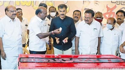 முப்பெரும் விழாவுக்கு தலைமை... மாறும் காட்சிகள்.. மதிமுகவில் சீனுக்கு வந்த வைகோ மகன்..!