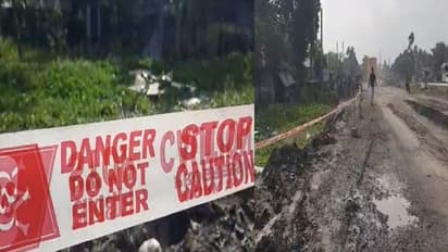 রায়গঞ্জ বাস দুর্ঘটনায় ৬ জনের মৃত্যু, রাস্তার বেহাল দশায় জাতীয় সড়ক কর্তৃপক্ষের কাছে ক্ষোভ জেলা শাসকের