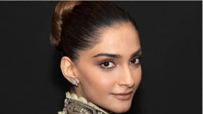 എംബ്രോയ്ഡറിയുടെ സൗന്ദര്യത്തില്‍ സോനം കപൂര്‍; ചിത്രങ്ങള്‍...