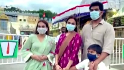 திருப்பதி கோவிலில் சூப்பர் ஸ்டார் ரஜினிகாந்தின் இரு மகள்களும் திடீர் சுவாமி தரிசனம்!! வைரலாகும் வீடியோ..