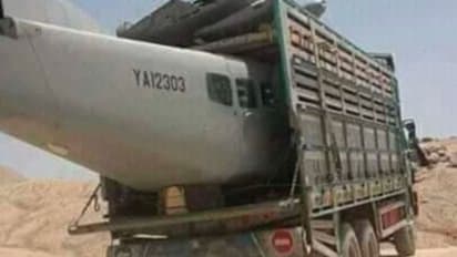 ट्रक में लादकर विमान को अफगानिस्तान से पाकिस्तान भेजा रहा है..क्या है इस वायरल मैसेज का सच?