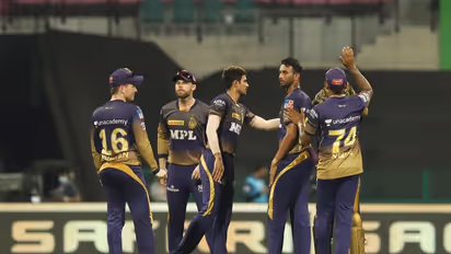 IPL 2021 வலுவான பேட்டிங்கை கொண்ட மும்பை இந்தியன்ஸை குறைவான ரன்னுக்கு கட்டுப்படுத்திய கேகேஆர்