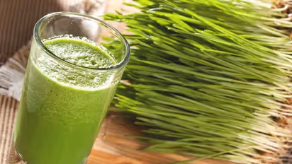 വീറ്റ് ഗ്രാസ് ജ്യൂസ് കുടിച്ചാലുള്ള ആരോ​ഗ്യ​ഗുണങ്ങൾ ചെറുതല്ല