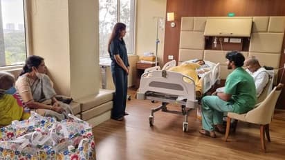 ಮರಿ ಮೊಮ್ಮಗನ ಎತ್ತಿ ಮುದ್ದಾಡಿದ ಮುತ್ತಾತ...ಸಂತಸಕ್ಕೆ ಪಾರವೇ ಇಲ್ಲ! ಪೋಟೋಸ್