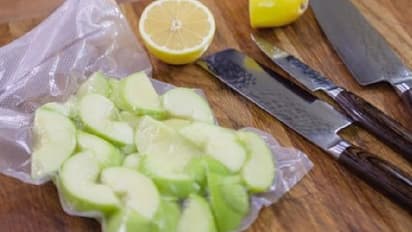 പഴങ്ങള്‍ മുറിച്ചുവച്ചത് ബ്രൗണ്‍ നിറമാകാതിരിക്കാന്‍ ചില പൊടിക്കൈകള്‍