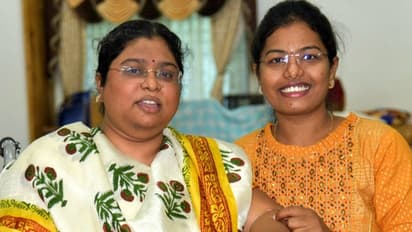 సివిల్స్ 2020 ఫలితాలు విడుదల.. సత్తా చాటిన తెలుగు అభ్యర్ధులు, పి.శ్రీజకు 20వ ర్యాంక్