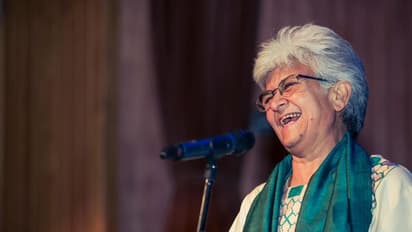 মারণ রোগের কাছে হার, নিজের ছাপ রেখে চলে গেলেন নারী আন্দোলনের নেত্রী কমলা ভাসিন