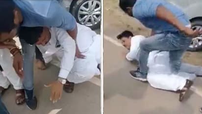 UP से आई शर्मनाक तस्वीर: कांग्रेस नेताओं ने BJP सांसद को दौड़ा-दौड़ाकर पीटा,  गाड़ी तोड़ी-कपड़े फाड़े