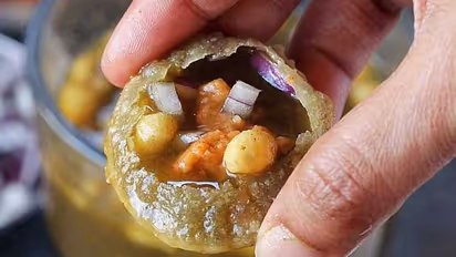 பொதுமக்களே உஷார்.. பானிபூரி சாப்பிட்ட பட்டதாரி இளம்பெண்.. சிறிது நேரத்தில் வாந்தி எடுத்து உயிரிழப்பு..!