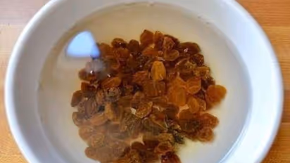 ഉണക്കമുന്തിരിയിട്ട് തിളപ്പിച്ച വെള്ളം കുടിച്ച് നോക്കൂ, ഗുണങ്ങൾ ചെറുതൊന്നുമല്ല