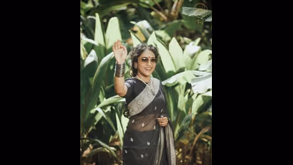 ಮಾಲಾಶ್ರೀ ಆಯ್ತು ಈಗ ನಟಿ ಆರತಿ ಲುಕ್‌ನಲ್ಲಿ ಕಾಣಿಸಿಕೊಂಡ ನಿರೂಪಕಿ ಅನುಪಮಾ ಗೌಡ!