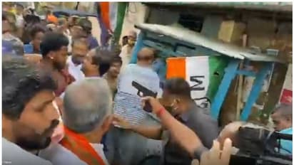 തെരഞ്ഞെടുപ്പ് പ്രചാരണത്തിനിടെ ഭവാനിപൂരിൽ സംഘർഷം; ബിജെപി നേതാവിനെതിരെ കയ്യേറ്റ ശ്രമം