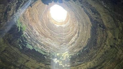 Well of Hell: নরককূপে পা পড়ল মানুষের, দেখুন ভূতুড়ে গুহার রোমাঞ্চকর অভিযানের Video