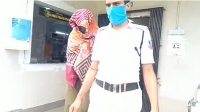 বাড়ি থেকে ডেকে নিয়ে গিয়ে সহপাঠীকে ধর্ষণের অভিযোগ, গ্রেফতার ইঞ্জিনিয়ারিংয়ের প্রথম বর্ষের ছাত্র