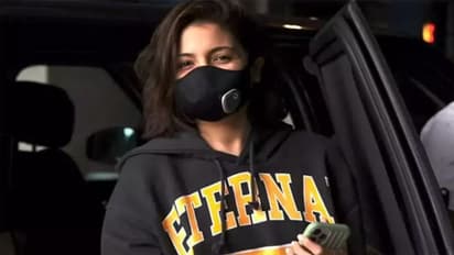 IPL 2021 : ಗಂಡನನ್ನು ದುಬೈನಲ್ಲಿ ಬಿಟ್ಟು ಮುಂಬೈಗೆ ಮರಳಿದ ಅನುಷ್ಕಾ!