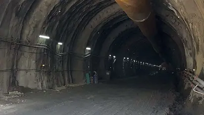 Gadkari to drive through Z-Morh tunnel, review Zojila project