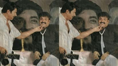 നിറഞ്ഞുചിരിച്ച് മോഹൻലാല്‍, ഫോട്ടോയെടുക്കും മുന്നേ പോസ് ശരിയാക്കുന്ന മമ്മൂട്ടി, ചിത്രം ഏറ്റെടുത്ത് ആരാധകര്‍