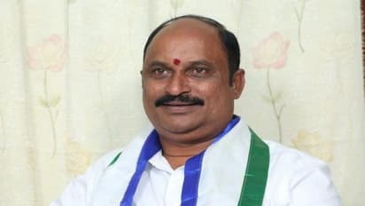 కాపు నేతలపై కేసుల ఎత్తివేత.. స్పందించే మనసు లేదా : పవన్పై కాపు కార్పోరేషన్ ఛైర్మన్ ఆగ్రహం