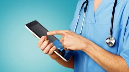 ವೈದ್ಯನಿಂದ ಲೈಂಗಿಕ ಕಿರುಕುಳ: ಆಸ್ಪತ್ರೆ ಮಹಿಳೆ ಸಿಬ್ಬಂದಿ ಆತ್ಮಹತ್ಯೆಗೆ ಯತ್ನ