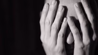 ട്യൂഷനെത്തിയ വിദ്യാര്ത്ഥിനിയെ പീഡിപ്പിച്ചു; ബയോളജി അധ്യാപകന് പിടിയില്