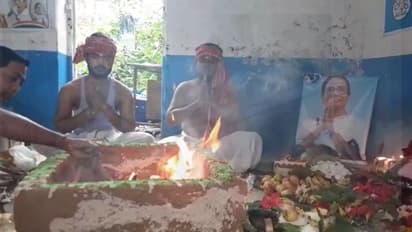 ভবানীপুর জয়লাভ হলে ভারত জয় নিশ্চিত, মমতার মঙ্গলকামনায় যজ্ঞের আয়োজন পুরুলিয়ায়