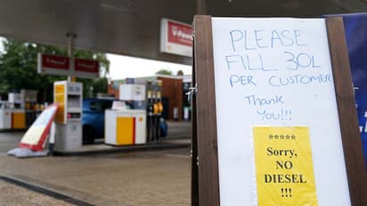ഇന്ധനമുണ്ടായിട്ടും ഇല്ലാത്ത അവസ്ഥ; ബ്രിട്ടനില്‍ 90 ശതമാനം പെട്രോള്‍ പമ്പുകളും പൂട്ടി