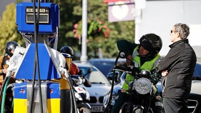 Pakistan नहीं बढ़ा रहा पेट्रोल के दाम, पेट्रोल पंप डीलर पूरे देश में 25 नवम्बर को हड़ताल पर