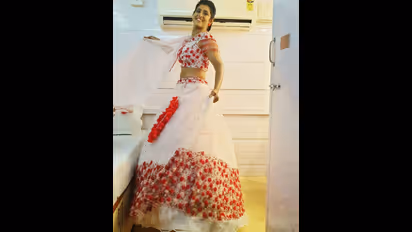 கமலை மாட்டிவிட்ட கஸ்தூரி..தாறுமாறு போட்டோ சூட்டால் நெட்டிசன்களிடன் வாங்கிக்கட்டும் நடிகை!