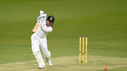 Pink Ball Test ಮಳೆಯಾಟದ ನಡುವೆಯೂ ಮಿಂಚಿದ ಮಂಧನಾ..!