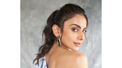 రకుల్ ఫేస్ అలా అయిపోయింది, గుర్తుపట్టలేకున్నాం అంటున్న నెటిజెన్స్