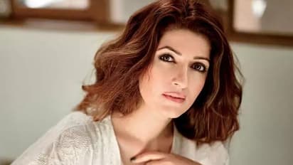 Twinkle Khanna’s Biography | Birth | Education | Family | Marriage | Debut | Films | Books | Facts
