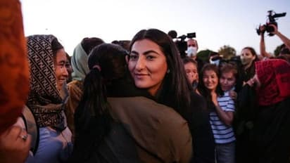 'ഓപ്പറേഷൻ സോക്കർ ബോൾസ്'; അഫ്​ഗാൻ വനിതാ ടീമം​ഗങ്ങളെ പോർച്ചു​ഗലിലെത്തിച്ച ആ ധീരവനിതയാര്?