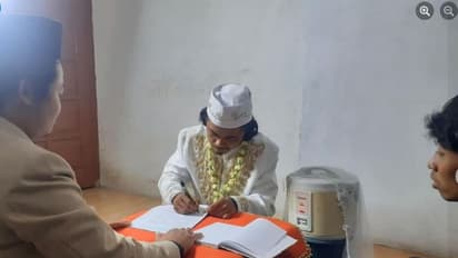 ಕುಕ್ಕರ್ ಮದುವೆಯಾದ ಪುಣ್ಯಾತ್ಮ ನಾಲ್ಕೇ ದಿನಕ್ಕೆ  ಡಿವೋರ್ಸ್ ಕೊಟ್ಟ!