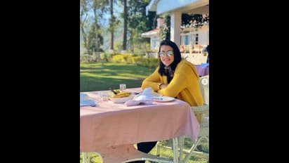 এরাই বিশ্বের সেরা ১০ সুন্দরী মহিলা ক্রিকেটার, ছবি দেখলে মন ভালো হয়ে যাবে আপনারও 