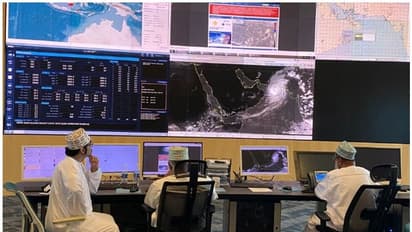 ഷഹീന് ചുഴലിക്കാറ്റ്; ഒമാനില് രണ്ട് ദിവസത്തെ അവധി പ്രഖ്യാപിച്ചു