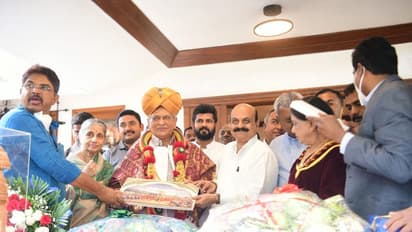 World famous Mysuru Dasara inaugurated by former Karnataka CM SM Krishna; 'PM Modi honest in his speech'