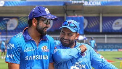 आयपीएल २०२५: मुंबई इंडियन्स रोहित शर्मासह पाच खेळाडूंना करणार कायम