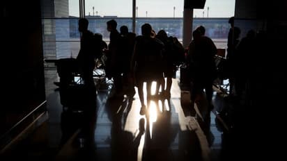 വിമാനത്താവളത്തിലെത്തിയപ്പോള് ബാഗിലൊരു സ്ഫോടകവസ്തു!