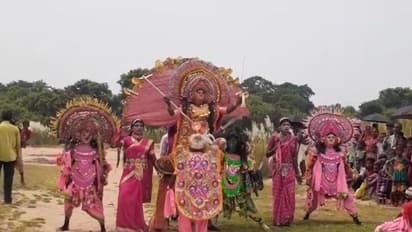 করোনাকে নাচের মাধ্যমে তুলে ধরছেন ছৌ শিল্পীরা, তৈরি করছেন "করোনাশুর" পালা