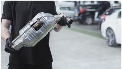 യുഎഇയില് വാഹനങ്ങളുടെ എക്സ്സോസ്റ്റ് മോഷണം; പ്രതികള് 24 മണിക്കൂറിനിടെ പിടിയില്