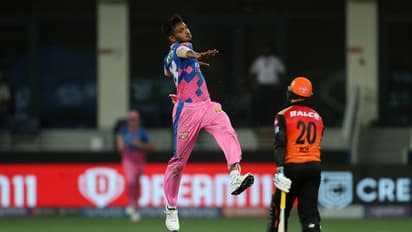 IPL 2021 - লড়িচালকের ছেলে সাকারিয়া এখন কোটিপতি, স্বপ্ন দেখেন এই বলি অভিনেত্রীকে ডেট করার