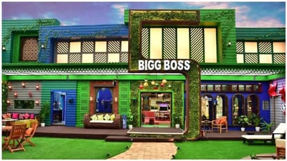 அழகும் இருக்கு... கலைக்கும் குறைவில்லை.. அடுத்தடுத்து பிக்பாஸ் வீட்டிற்குள் சென்ற மூன்று பெண் போட்டியாளர்கள்..