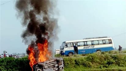 യുപിയില്‍ ഒമ്പത് മരണം; സംഭവ സ്ഥലത്തേക്ക് പ്രതിപക്ഷ നേതാക്കള്‍ക്ക് വിലക്കും അറസ്റ്റും