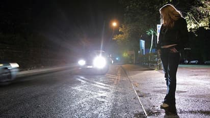 दुकान में साफ-सफाई करने वाली लड़की बन गई अरबपति, लेकिन इस वजह से एक देश के राष्ट्रपति फंसते नजर आ रहे