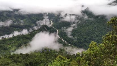 পুজোর সময় হঠাৎ ট্রিপ প্ল্যান, দার্জিলিং-সিকিম হাউসফুল, কম খরচে ঘুরে আসুন সামথার
