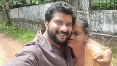 'ഇതൊക്കെയാണ് നമുക്ക് കിട്ടുന്ന ശരിക്കുള്ള അവാര്ഡുകള്', ചിത്രം പങ്കുവച്ച് സാന്ത്വനത്തിലെ സേതുവേട്ടന്